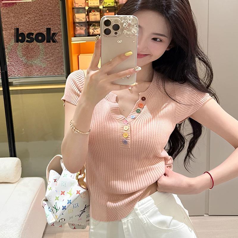 Áo Thun Nữ Tay Ngắn Cổ Nút Nửa Mở Nhiều Màu Sắc - Hàng Mới