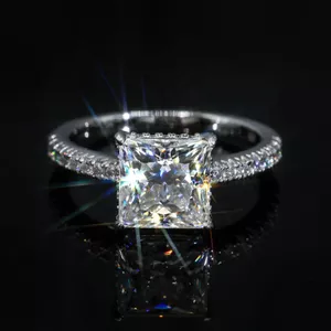 Nhẫn Moissanite Vuông 3 Carat Bạc 925 Vàng Trắng, Bốn Móng Vuốt Công Chúa, Thiết Kế Sang Trọng