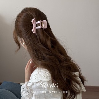Kẹp tóc cao cấp màu hồng satin với nơ ngọt ngào, phù hợp cho nữ