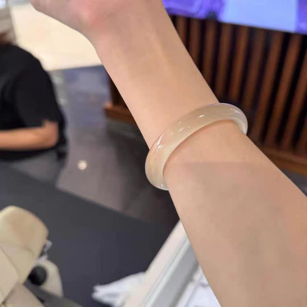 Vòng tay ánh trăng trắng mã não trong suốt Chalcedony