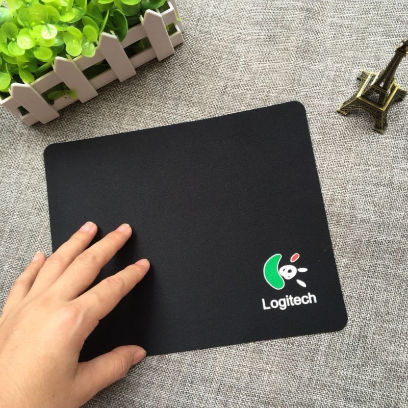 Lót chuột máy tính logitech cỡ nhỏ 18x22cm - Màu đen giá cực rẻ siêu bền
