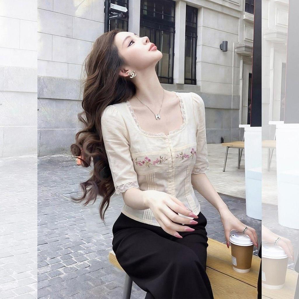 [Giảm giá trong thời gian có hạn] Áo thun ngắn tay thêu ren kiểu Pháp dành cho nữ mùa hè thon gọn hơn trông giảm tuổi Thiết kế thời trang Feel Be