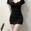 Đầm cơ bản nữ cổ chữ U gợi cảm, slim-fit, tay ngắn màu trơn