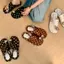 TT Khóa Kim Loại Bao Ngón Chân Flip-Flops Nữ 2026 Phong Cách Mới Mùa Hè Chấm Bi Đế Bằng Với Váy Dép Phẳng