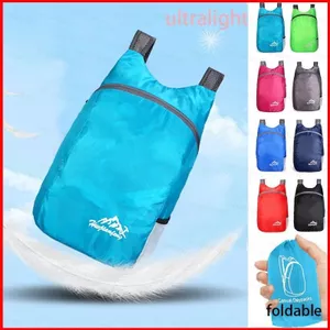 Ba lô gấp ngoài trời Polyester chống thấm nước và dây đeo vai thoáng khí Túi du lịch cầm tay nhẹ