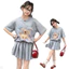Bộ đồ thời trang bé gái Mùa hè Phong cách mới Trẻ em nơ Áo thun ngắn tay hoạt hình + Váy xếp li Bộ đồ hai mảnh