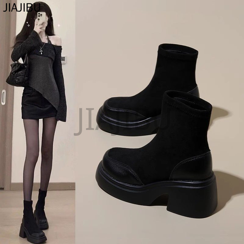 Size 35-43 Giày Bốt Chelsea Kiểu Anh Cổ Điển, Mũi Tròn, Đế Dày, Chống Trượt, Màu Đen, Kiểu Dáng Slip-on. Giày Nữ Cỡ Lớn Chất Lượng Cao Theo Phong Cách Nhật Bản Cổ Điển Korean Fashion Casual Platform Cotton-padded Winter Boots Giày Bốt Mô Tô Kiểu Pháp 42