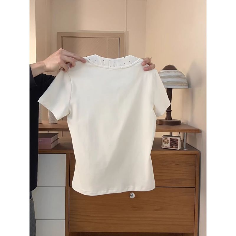 Áo Thun Nữ Chấm Bi Cổ Chữ V Tay Ngắn - Phong Cách Thời Trang Petite