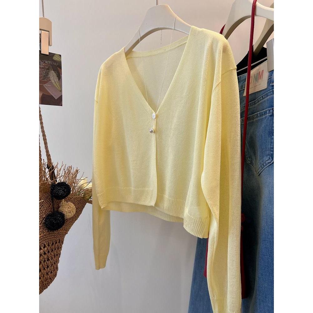 Cardigan ngắn nữ chống nắng phong cách phương tây, kèm suspender vàng nhỏ - phù hợp mùa hè