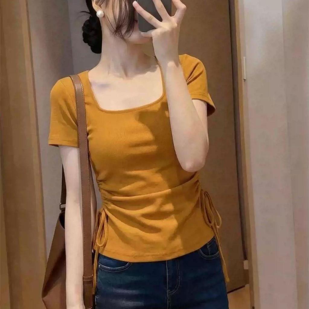 Áo thun nữ cổ vuông màu cam bí ngô, có dây rút hai bên, phù hợp mặc mùa hè
