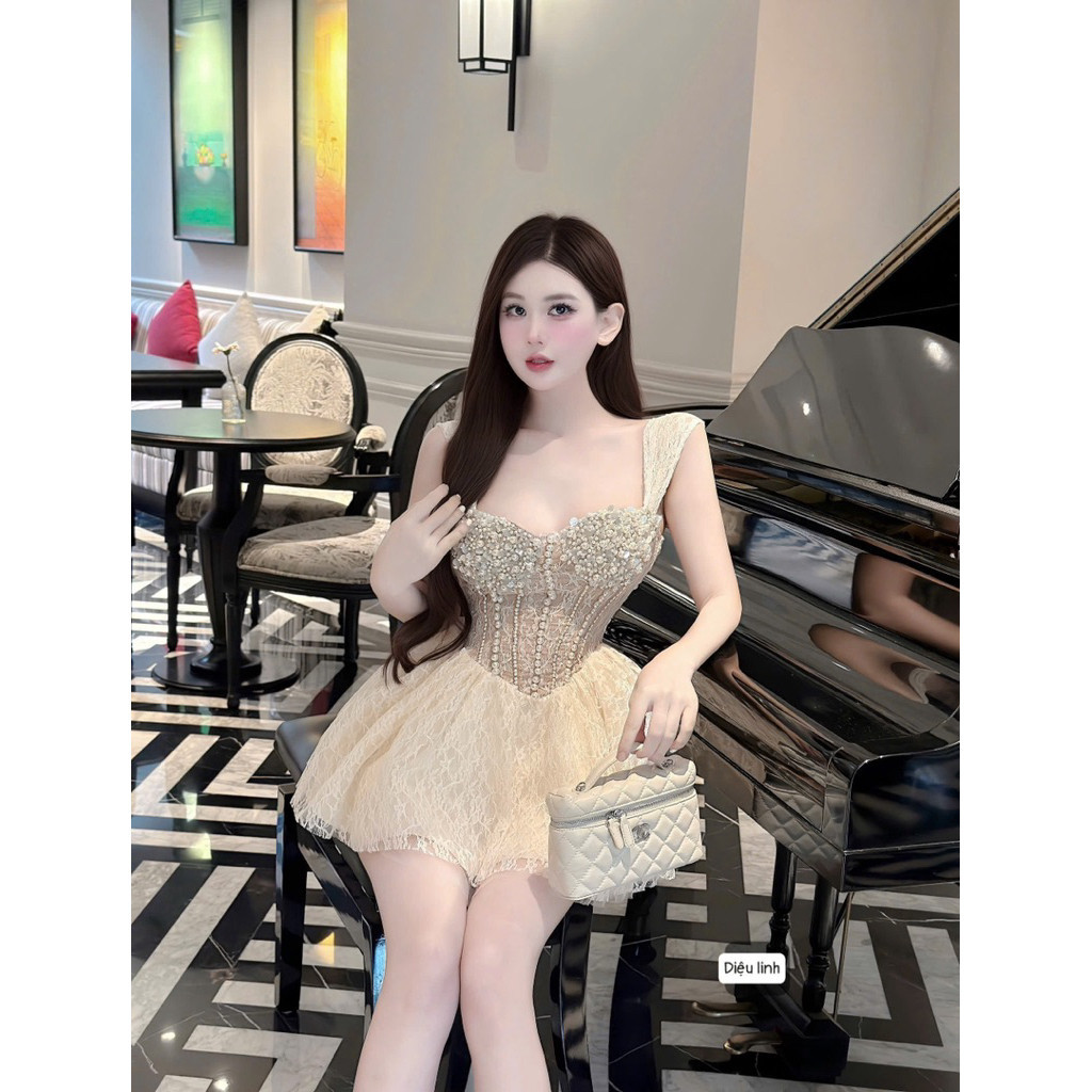 sẵn hàng Đầm ren khâu đá ngực   Đen, kem  BYJOLIE
