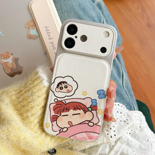 Ốp điện thoại ngủ cặp đôi Crayon Shin-chan Nene cho iPhone 17 / 16 / Pro / 15Plus / 14 / 13 / 12 / 11 / Kết cấu da phủ kim loại Vỏ bảo vệ chống sốc và chống rơi