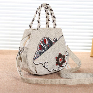 Túi dệt nữ 66789 / Phong cách dân tộc Túi nữ mới / 23 * 28 * 10cm / Túi xách đeo vai Túi đeo chéo Túi đeo vai văn học Túi đeo chéo Túi xách nữ Mini 1627