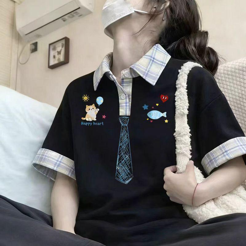 Áo Polo nữ mùa hè, cổ đứng, form rộng, chất liệu thoáng mát.
