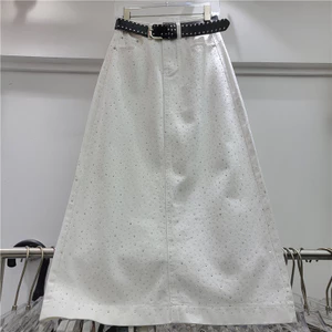 Váy Denim Trắng Kim Cương Nhỏ Cho Mùa Xuân-Hè, Thiết Kế Hiện Đại Cho Hàng Ngày