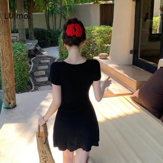 Đầm chữ A cổ chữ V ôm eo, thời trang hè từ LUImo
