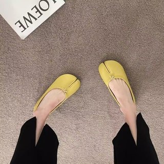 Giày Đế Bằng Nữ Mũi Tròn Slip-On Miệng Nông