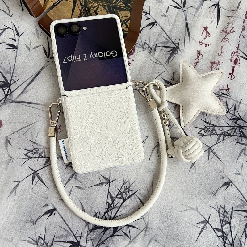Mimi Emboss Hoa Da Ốp Lưng Điện Thoại Samsung Galaxy Z Flip 7 7FE Z Flip 6 Z Flip 5 Bìa Cứng Có Dây Pentagram