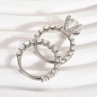 Nhẫn nữ kim cương bốn móng vuốt phong cách châu âu