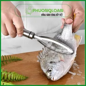Dụng cụ đánh vẩy cá chuyên dụng làm từ chất liệu inox không gỉ. Bền. Tiện dụng. C87 SHOP