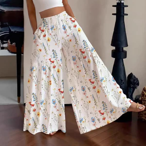 Quần ống rộng hoa cạp cao, phong cách mỏng nhẹ, tạo cảm giác chân thon gọn