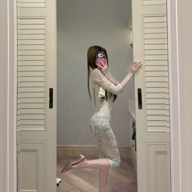 Sứ Men Hoa Mùa Hè Phong Cách Mới Ống Top Hoa Mông Slim-fit Body Dress Chống Nắng Cardigan Hai @ -