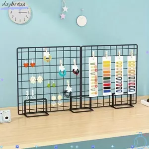 Giá trưng bày DAYBREAK, với giá lưu trữ khung lưới đế, Giá đỡ máy tính để bàn lưới kim loại hiện đại cho bảng lưới