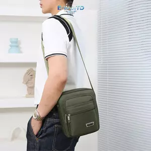 E-WOITD Vải Nylon thời trang mới xiên vai màu trơn Lưu trữ đa chức năng E-WOITD