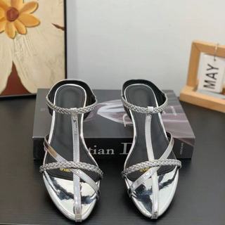 Pháp Mũi Nhọn Dây Đeo Chữ Thập Mở Mũi Sandal Nữ Thời Trang Mùa Hè Niche Thiết Kế Dép Đi Biển