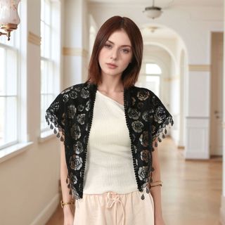 Mạng che mặt cô dâu với viền hoa hồng ren và màu trơn, phù hợp làm khăn choàng nhà thờ