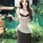 Phong cách thuần khiết của Pháp Màu cà phê Áo ngắn tay không đều dành cho nữ Xuân hè Xếp ly Ren trang trí Bộ hai mảnh