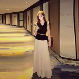 Áo dệt kim ngắn tay cổ chữ V sang trọng + Áo ôm dáng rộng hơn xếp li