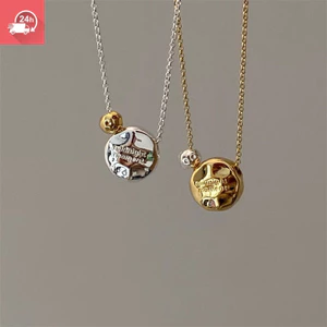 Vòng cổ nữ chữ cái vàng và bạc, phù hợp phong cách cá tính