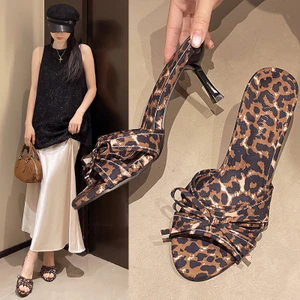 Dép cao gót in họa tiết da báo 8cm, giày nữ gợi cảm, dép xỏ ngón nơ