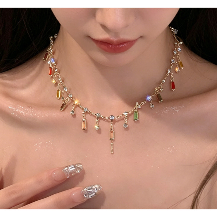 Dây chuyền nữ zircon có tua rua, màu sắc đa dạng, phù hợp mọi lúc