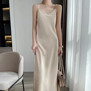 Đầm lụa Tính khí eo hẹp chữ A dài vừa phải