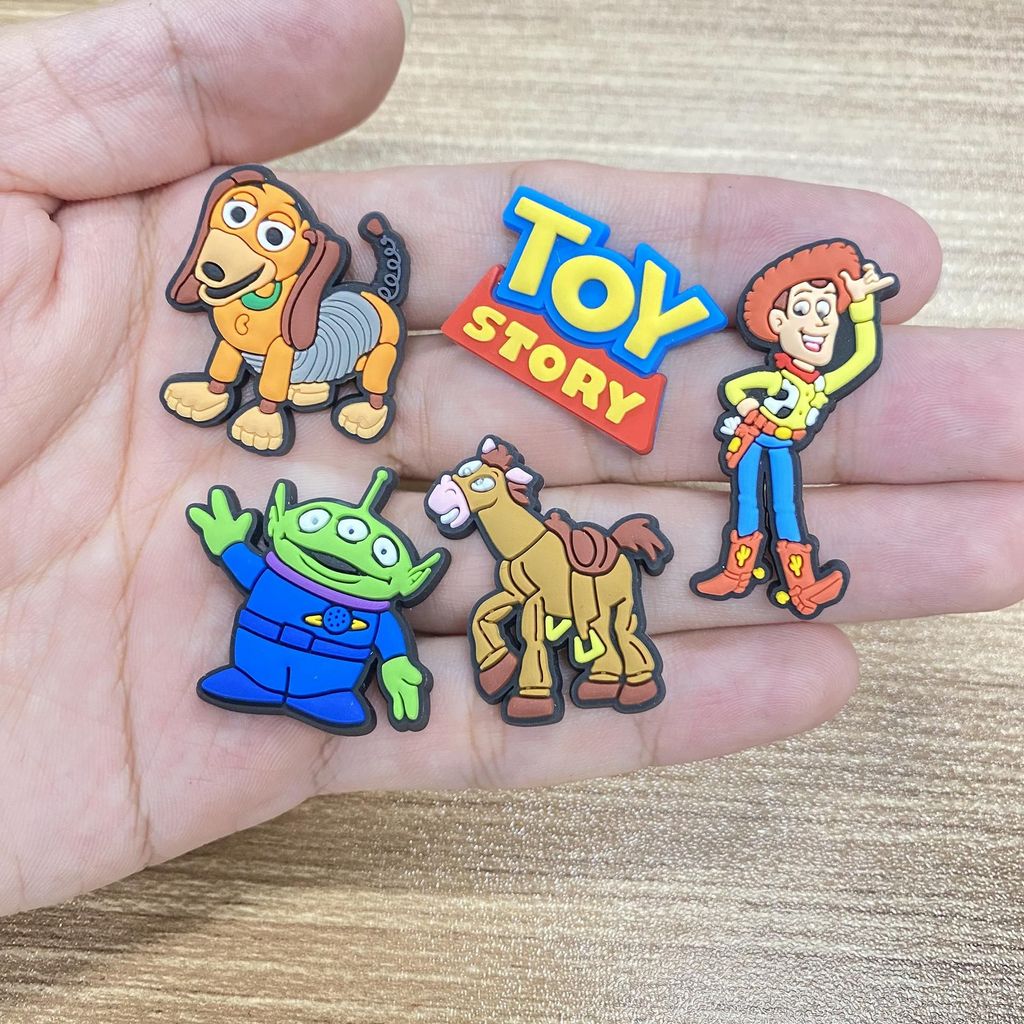 Set charm gắn dép cross TOY STORY , Nút gắn phụ kiện sticker trang trí nhựa PVC CROSS TREND