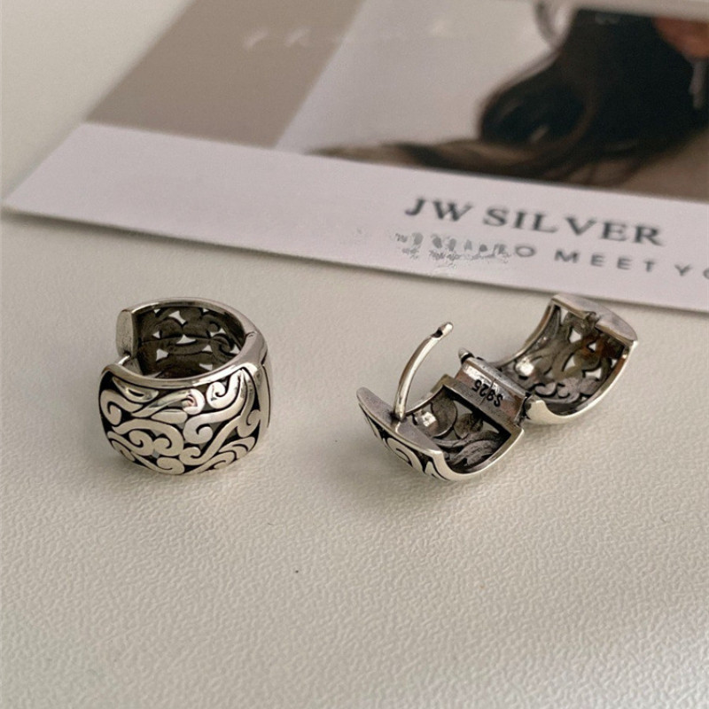 Tính khí cổ điển phong cách Trung Quốc mới 925 rỗng những đám mây may mắn bạc Thái Lan phong cách dân tộc cá tính và đa năng bông tai nữ
