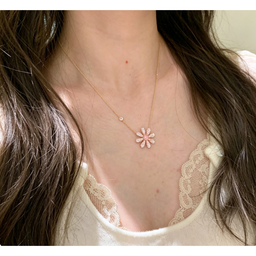 Thời trang khí chất micro dát zircon hồng kim cương hoa cúc mặt Vòng cổ cá tính và đa năng dành cho nữ
