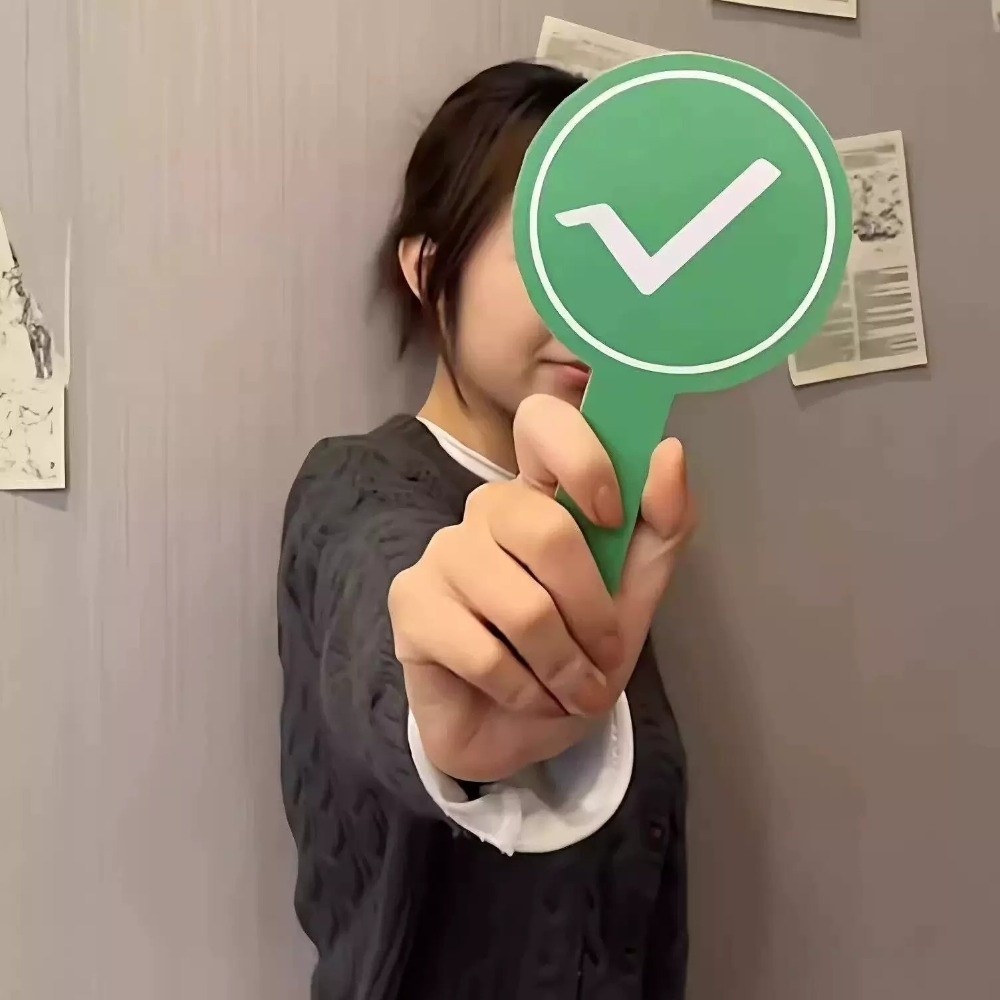 YOLOGO Yes No Paddles, Thẻ chấm điểm tay hai mặt bên chính xác, Công cụ giữ thẻ thú vị Mặt không chính xác Mái chèo bầu cử dành cho khán giả màu đỏ-màu xanh lá cây Thẩm phán gia đình