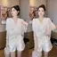 Suit năm 2026 dành cho nữ mùa hè, áo sơ mi trắng cao cấp, quần short thanh lịch.
