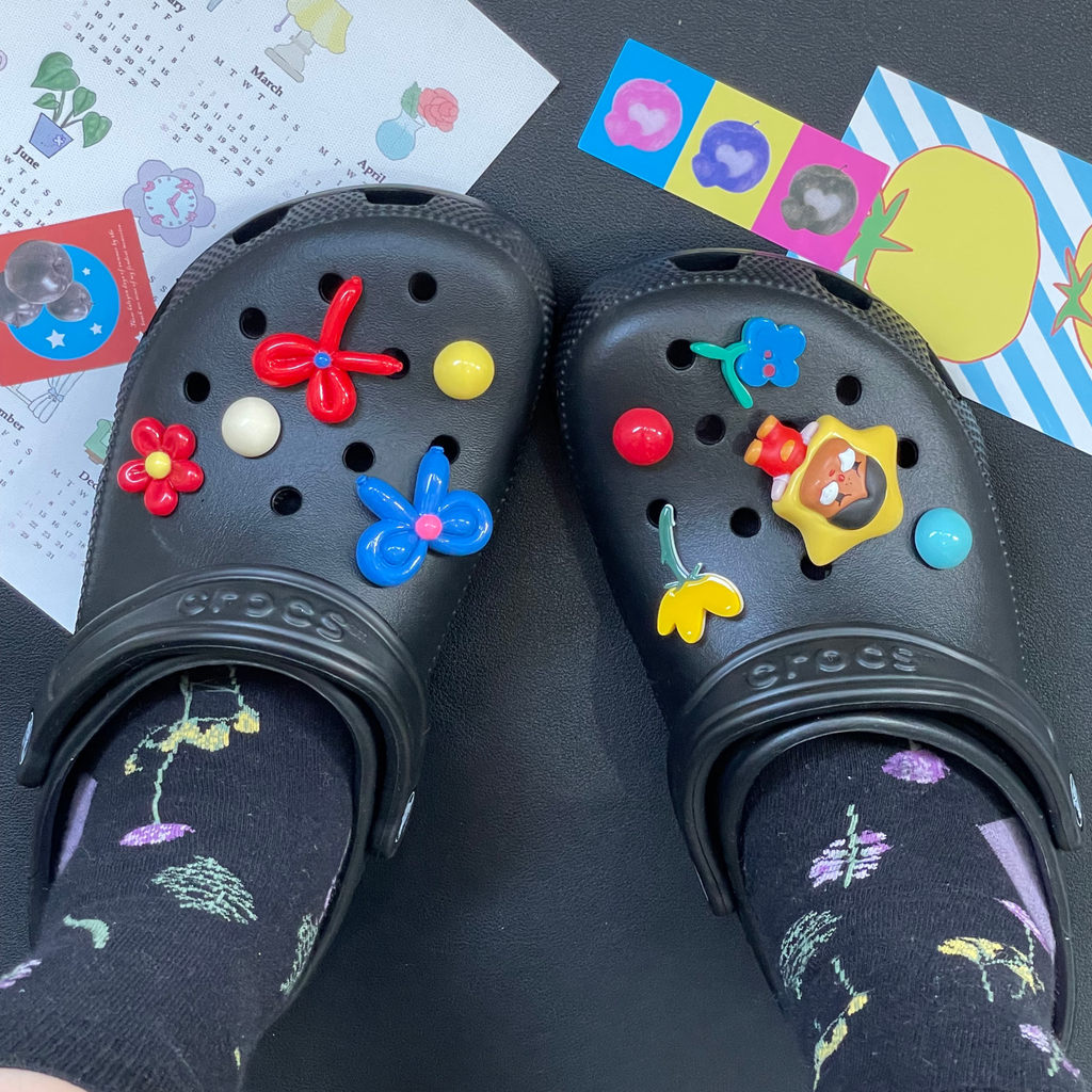 Phụ Kiện Nhiều Màu Sắc Crybaby Dễ Thương Thích Ứng Với crocs Có Thể Tháo Rời, Dùng Cho Giày Lỗ Busch Zhibixing ins