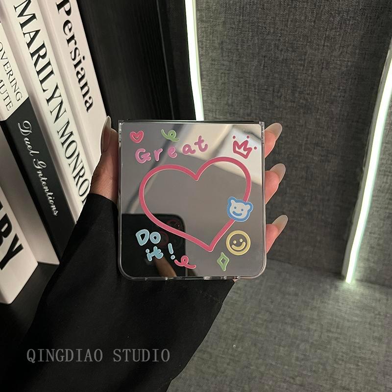 Thích hợp cho thiết kế vỏ điện thoại graffiti hình gương Samsung Galaxy Z Flip 7 / Z Flip 6 Bao gồm dây buộc và vỏ cứng gấp; vỏ bảo vệ tương thích với Z Flip 7 / 6 / 5 / 4 / 3 / 5G.