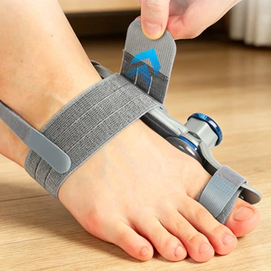Bunion Corrector hoạt động trên cả bàn chân trái và chân phải dành cho nam nữ