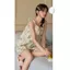 Bộ đồ ngủ hai mảnh nữ có đệm ngực, thoải mái cả khi ở nhà lẫn đi ra ngoài, thiết kế chống va đập và gợi cảm.