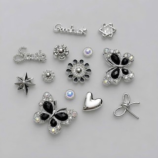 Set Charm Dép Crocs Bướm Đá Đen Cao Cấp Luxury Mix Goodluck Hoa Sao Trái Tim Phong Cách Sang Trọng Cool Ngầu 2026
