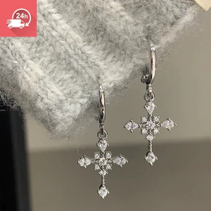 Mặt dây chuyền zircon lạnh thời trang