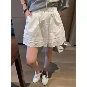 Quần short nữ ren mùa hè với dây thun tiện lợi, thiết kế ống rộng màu trắng