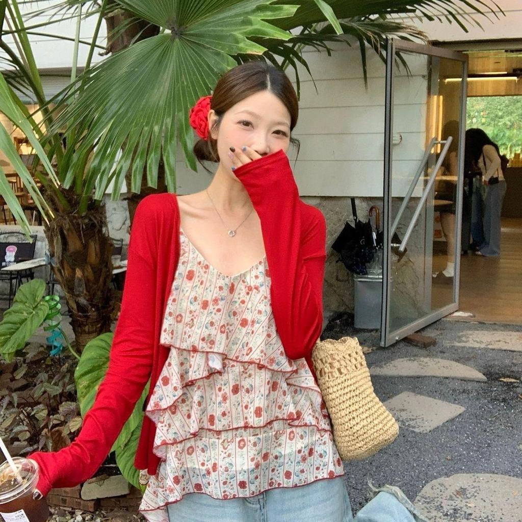 [Khuyến mãi trong thời gian có hạn] Áo không tay voan có dây đeo ngoài + Bộ đồ Cardigan màu đỏ phong cách mới Hợp thời trang