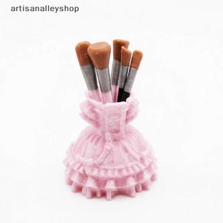[ARTYY] 1 Bộ 1 / 12 Nhà Búp Bê Mô Phỏng Thu Nhỏ Váy Khiêu Vũ Mô Hình Bàn Chải Trang Điểm Cho Thế Giới Mini Đồ Trang Trí Và Trang Trí Quà Tặng BÁN HOT
